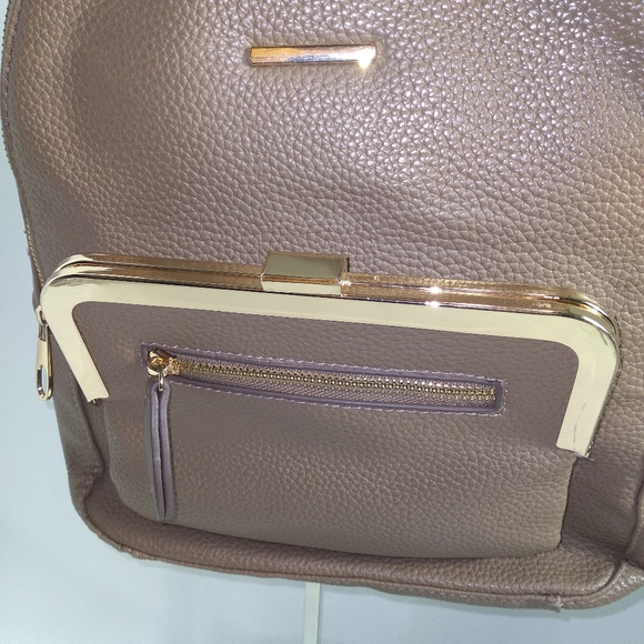 Premium Tan Pebble Faux Leather Gold Trimmed Medium Size Backpack.  EUC - Picture 2 of 9